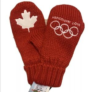 Vancouver 2010 red mittens adult